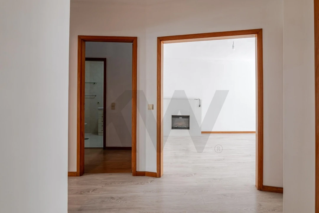 Apartamento T2 para Venda em Oliveira do Douro Foto 2