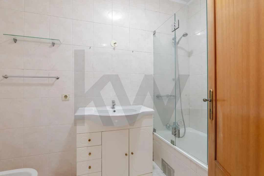 Apartamento T2 para Venda em Oliveira do Douro Foto 19