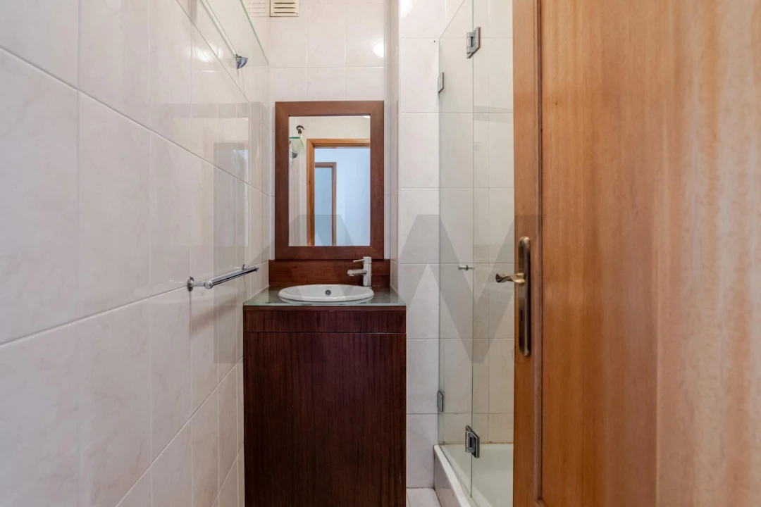 Apartamento T2 para Venda em Oliveira do Douro Foto 18