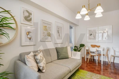 Apartamento T2 para Arrendamento em Avenidas Novas