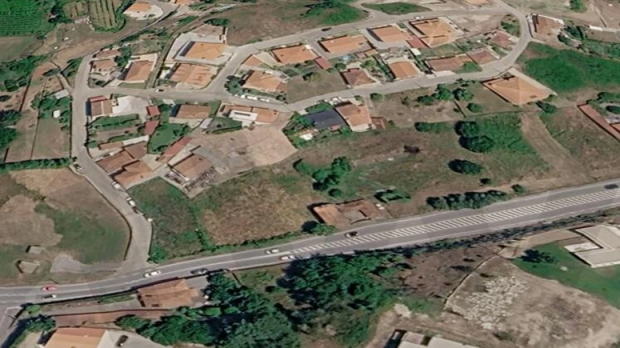 Terreno para Venda em Baltar Foto 2