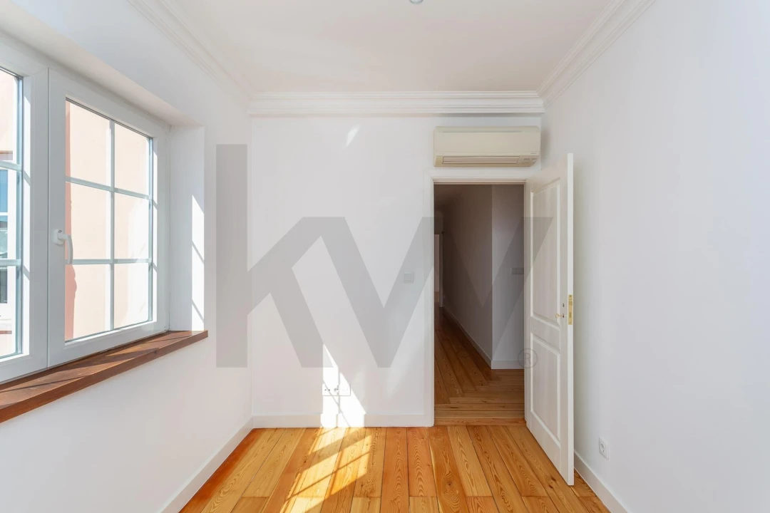 Apartamento T4 para Arrendamento em Campo de Ourique Foto 15