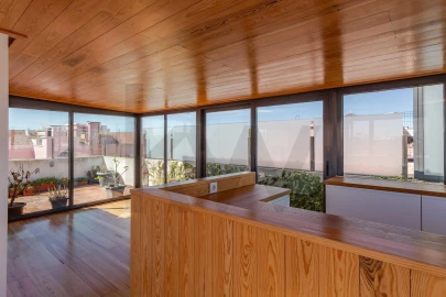 Apartamento T4 para Arrendamento em Campo de Ourique