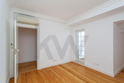 Apartamento T4 para Arrendamento em Campo de Ourique