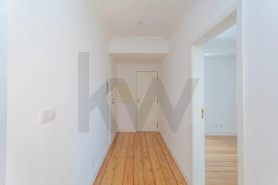 Apartamento T4 para Arrendamento em Campo de Ourique