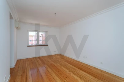 Apartamento T4 para Arrendamento em Campo de Ourique