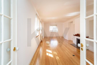 Apartamento T4 para Arrendamento em Campo de Ourique