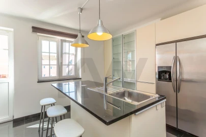 Apartamento T4 para Arrendamento em Campo de Ourique