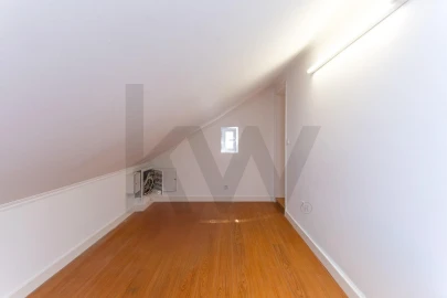 Apartamento T4 para Arrendamento em Campo de Ourique