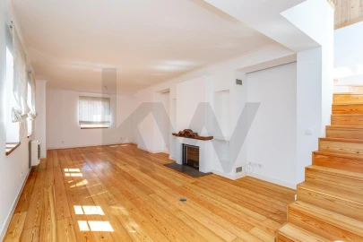 Apartamento T4 para Arrendamento em Campo de Ourique