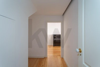 Apartamento T4 para Arrendamento em Campo de Ourique