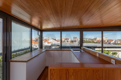 Apartamento T4 para Arrendamento em Campo de Ourique