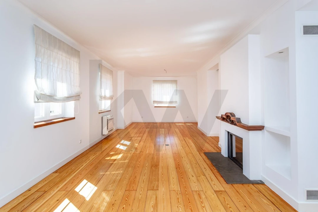Apartamento T4 para Arrendamento em Campo de Ourique Foto 5