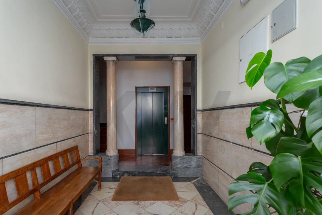 Apartamento T4 para Arrendamento em Campo de Ourique Foto 55