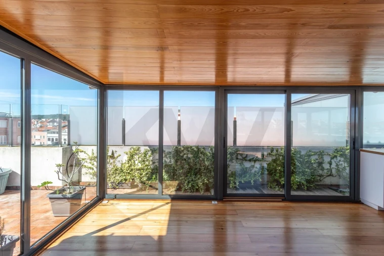 Apartamento T4 para Arrendamento em Campo de Ourique Foto 50