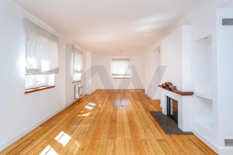 Apartamento T4 para Arrendamento em Campo de Ourique Foto 5