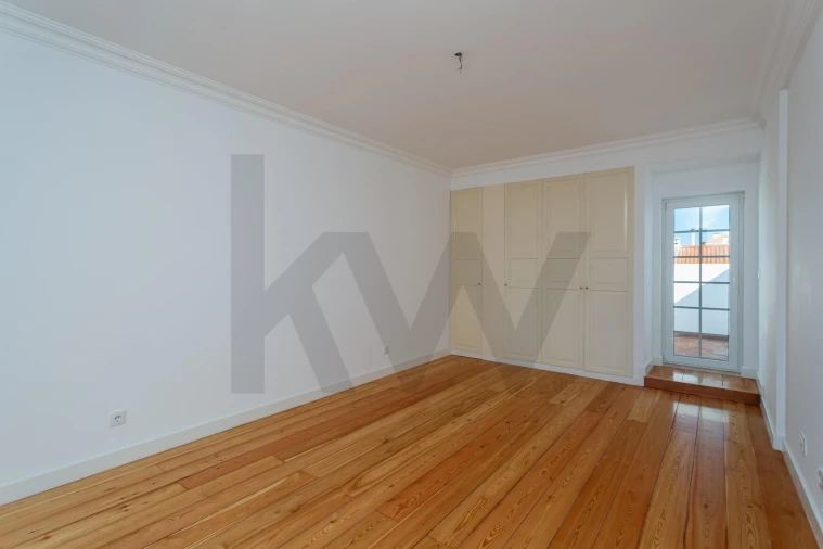 Apartamento T4 para Arrendamento em Campo de Ourique Foto 38