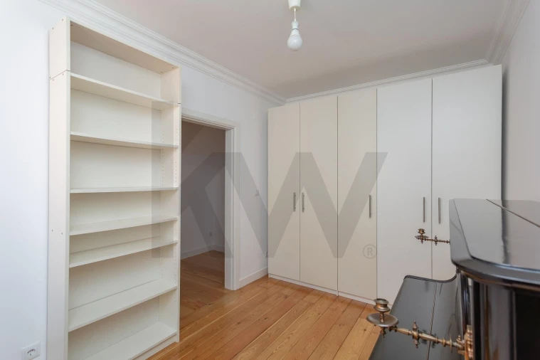 Apartamento T4 para Arrendamento em Campo de Ourique Foto 31