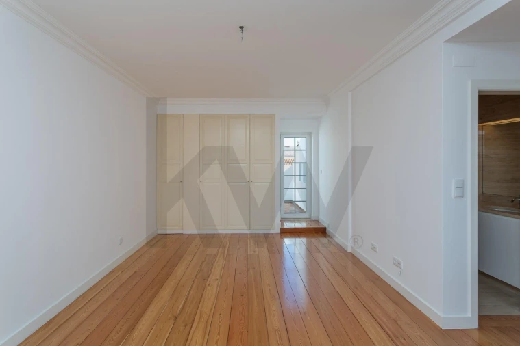 Apartamento T4 para Arrendamento em Campo de Ourique Foto 37