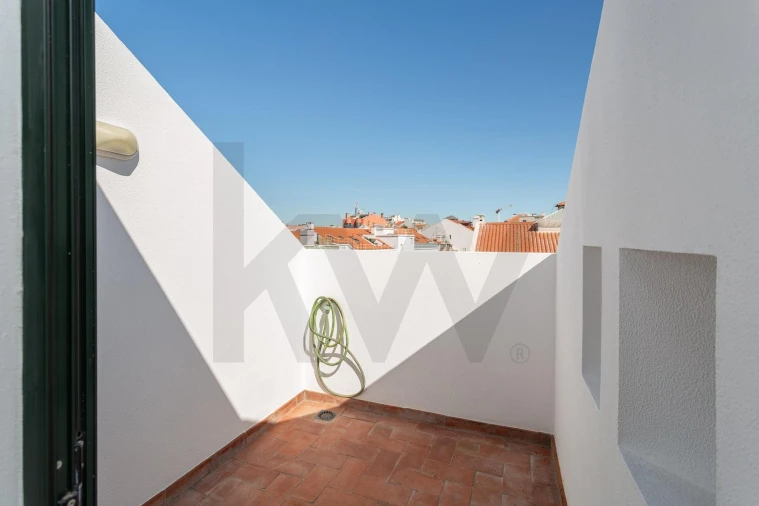 Apartamento T4 para Arrendamento em Campo de Ourique Foto 40