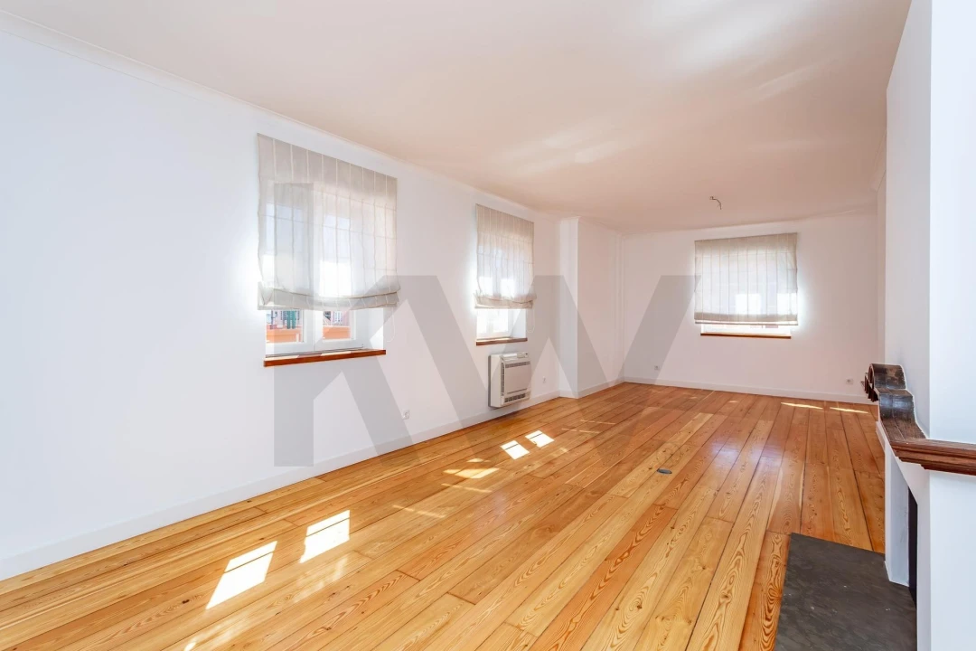 Apartamento T4 para Arrendamento em Campo de Ourique Foto 13