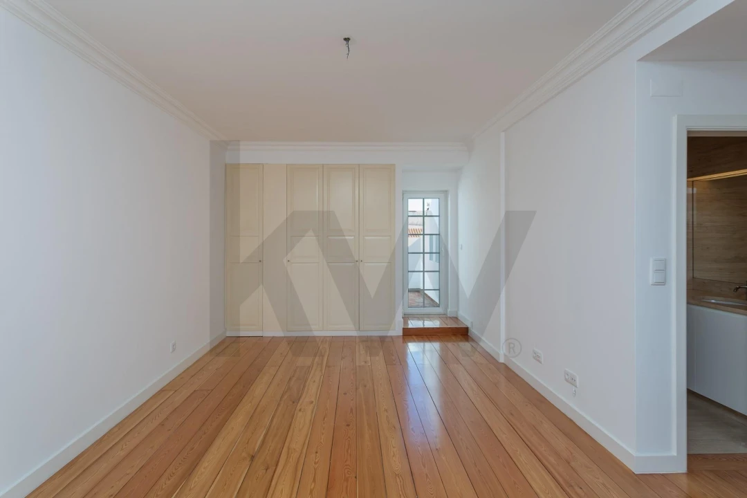 Apartamento T4 para Arrendamento em Campo de Ourique Foto 37