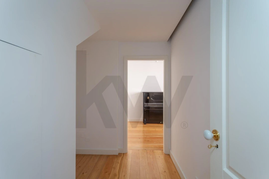 Apartamento T4 para Arrendamento em Campo de Ourique Foto 26
