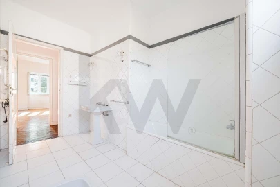 Apartamento T5 para Venda em Romeira e Várzea