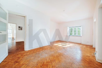 Apartamento T5 para Venda em Romeira e Várzea