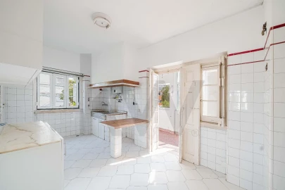 Apartamento T5 para Venda em Romeira e Várzea