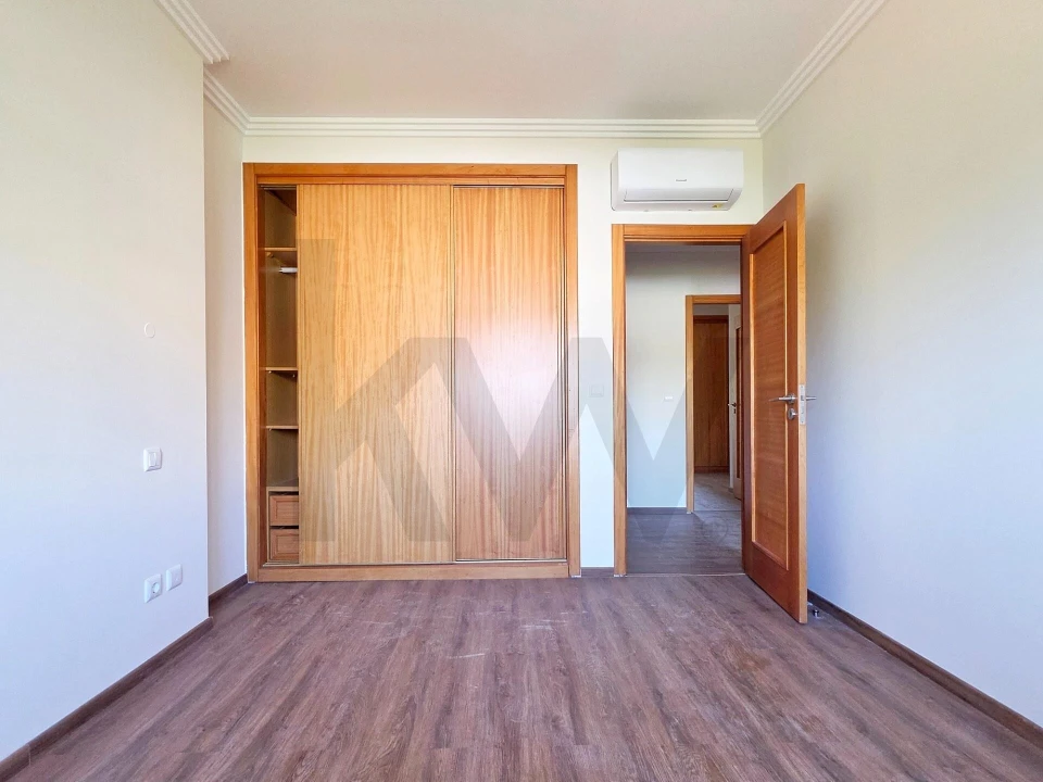 Apartamento T3 para Arrendamento em Oeiras e São Julião da Barra, Paço de Arcos e Caxias Foto 24
