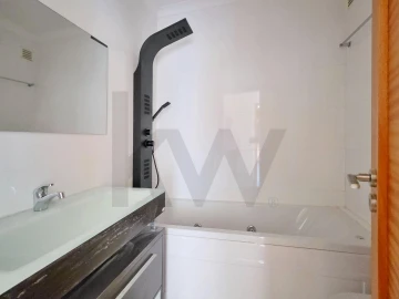 Apartamento T3 para Arrendamento em Oeiras e São Julião da Barra, Paço de Arcos e Caxias