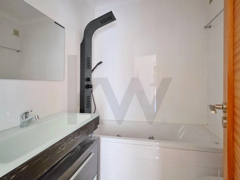 Apartamento T3 para Arrendamento em Oeiras e São Julião da Barra, Paço de Arcos e Caxias Foto 26