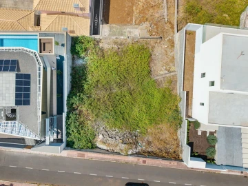 Terreno para Venda em Funchal (Santa Maria Maior)