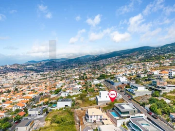 Terreno para Venda em Funchal (Santa Maria Maior)