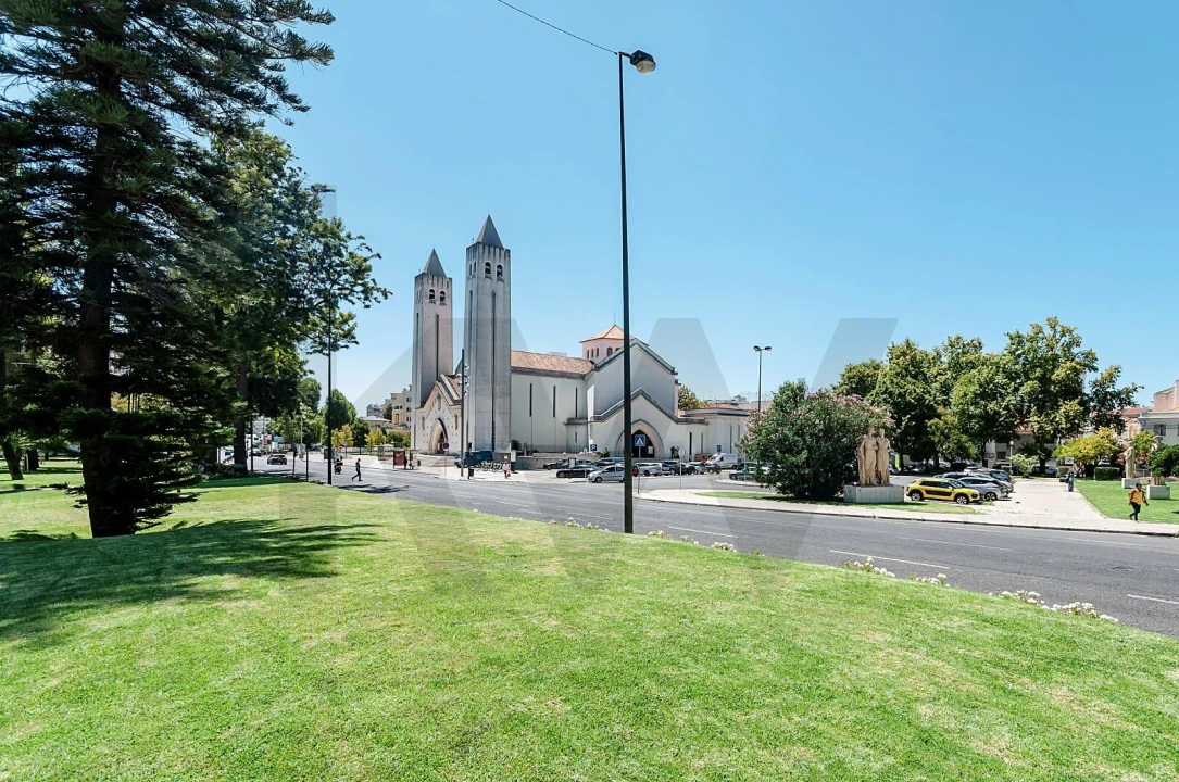 Apartamento T2 para Arrendamento em Areeiro Foto 34
