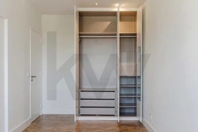 Apartamento T2 para Arrendamento em Areeiro