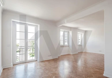 Apartamento T2 para Arrendamento em Areeiro
