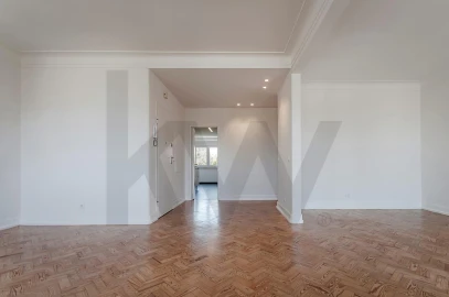 Apartamento T2 para Arrendamento em Areeiro