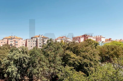 Apartamento T2 para Arrendamento em Areeiro