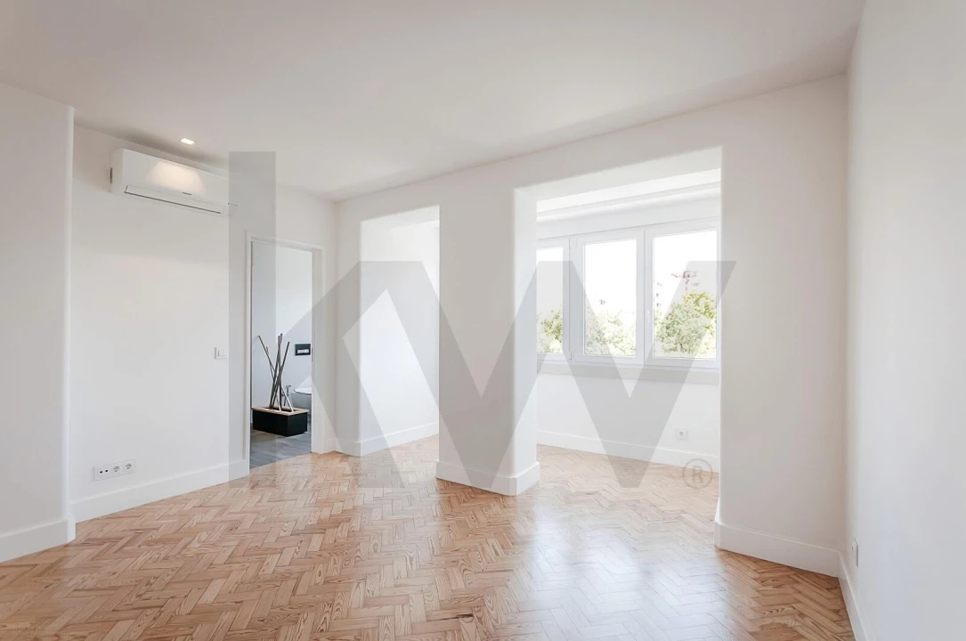Apartamento T2 para Arrendamento em Areeiro Foto 24