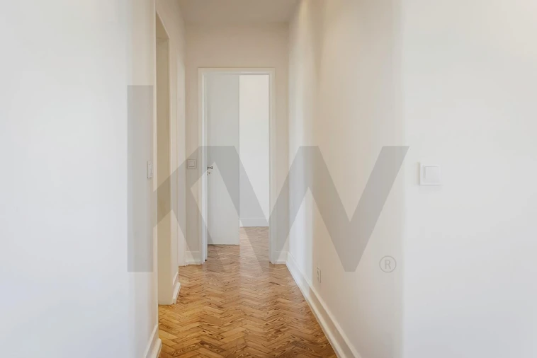 Apartamento T2 para Arrendamento em Areeiro Foto 8