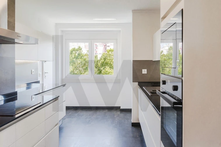 Apartamento T2 para Arrendamento em Areeiro Foto 16