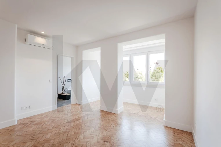 Apartamento T2 para Arrendamento em Areeiro Foto 24