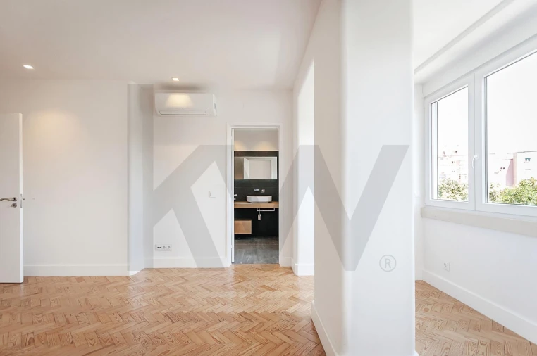 Apartamento T2 para Arrendamento em Areeiro Foto 28