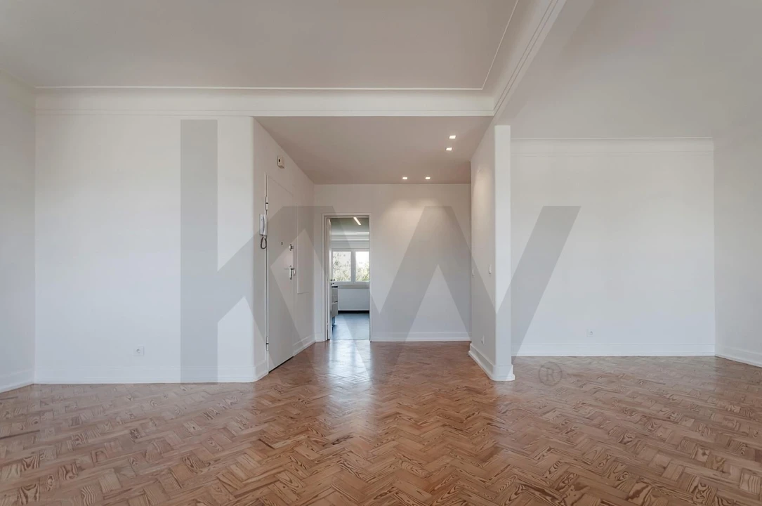Apartamento T2 para Arrendamento em Areeiro Foto 9