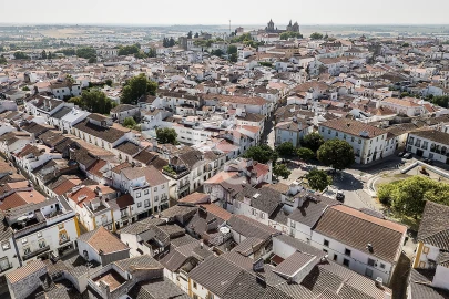 Moradia para Venda em Évora (São Mamede, Sé, São Pedro e Santo Antão)