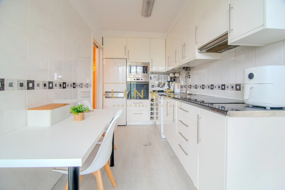 Apartamento T3 para Venda em São Martinho Foto 8