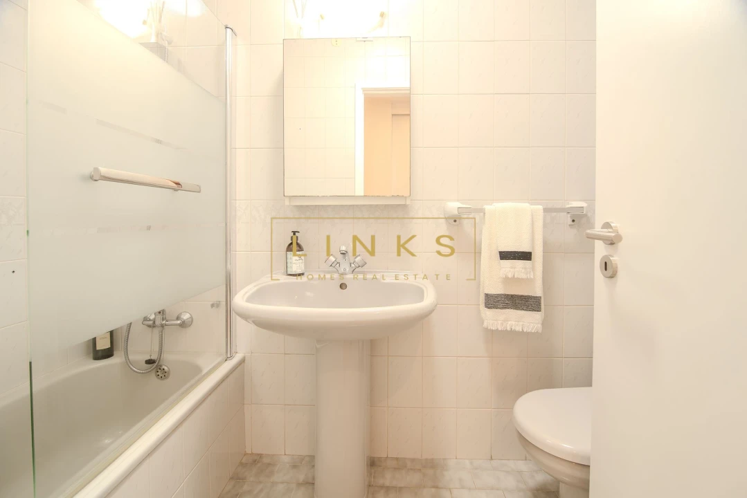 Apartamento T3 para Venda em São Martinho Foto 9