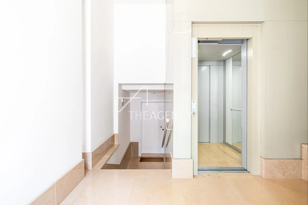 Apartamento T2 para Venda em Campolide Foto 24